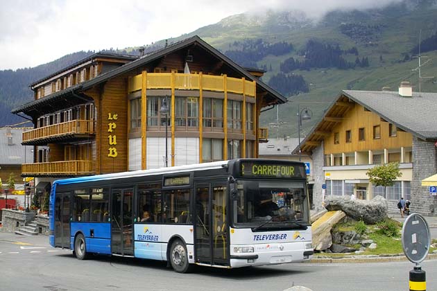 BUV Verbier Place centrale - 2004-07-13 BUV Verbier Place centrale - 2004-07-13