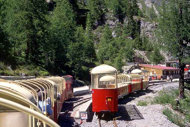 Châtelard Les Montuires (Château-d'Eau) - 2000-07-31